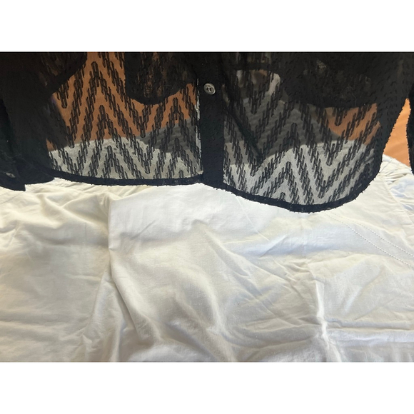 Free People Black Flowy Sheer Chevron Textured Blouse Womens Size XS EUC - Picture 11 of 15